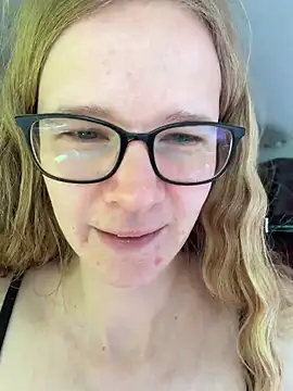 Bikergirl 97 online show from May 7, 2026, 10:51 am