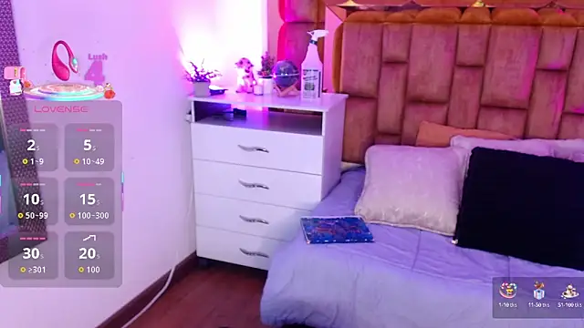 Snapshot of Camila_Mishiima1 chatting on October 15, 2025, 1:08 pm Camila Mishiima1 online show from October 15, 2025, 1:08 pm