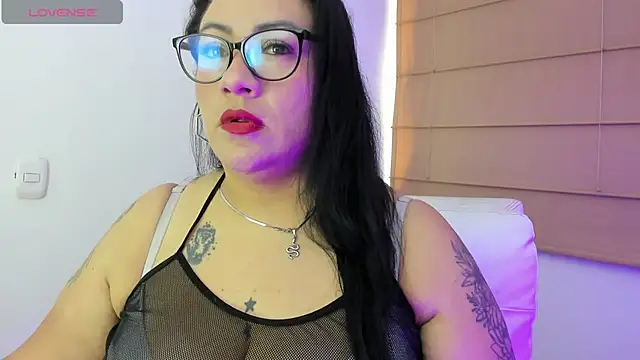 Clunita online show from June 14, 2026, 5:25 pm