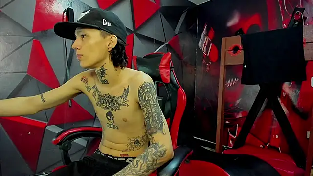 StraightBoy Nick online show from October 15, 2025, 5:50 am