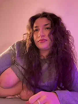 ScarletBloom  online show from March 1, 2026, 6:19 pm