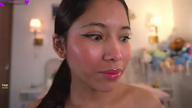 violeth     online show from March 26, 2026, 1:20 pm