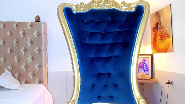 antonio  444 online show from December 19, 2025, 10:01 pm