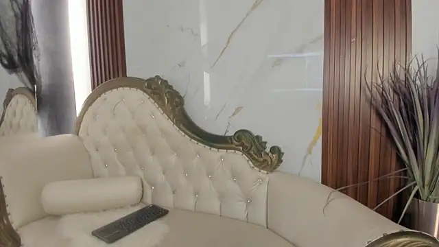 CoralieBronson online show from October 18, 2025, 9:00 am