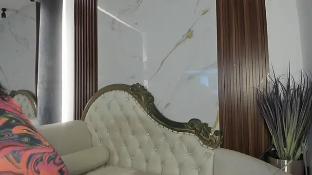 CoralieBronson online show from September 21, 2025, 12:32 pm