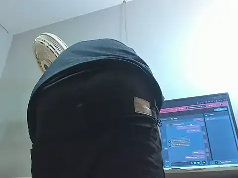 Snapshot of Xfire_boy69 chatting on February 27, 2026, 4:01 am Xfire boy69 online show from February 27, 2026, 4:01 am