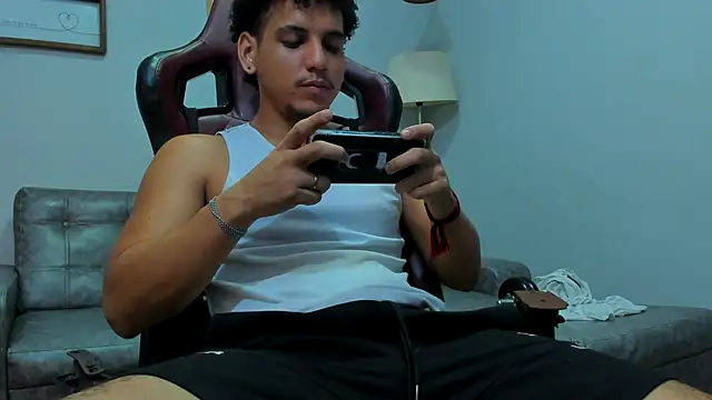 Snapshot of Xfire_boy69 chatting on December 18, 2025, 5:06 pm Xfire boy69 online show from December 18, 2025, 5:06 pm