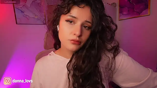 Dannaa Lovs online show from May 21, 2026, 2:03 pm
