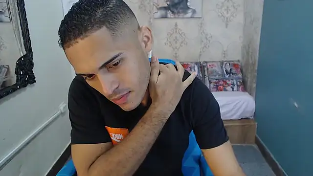 Derek Storm  online show from November 9, 2025, 11:36 am