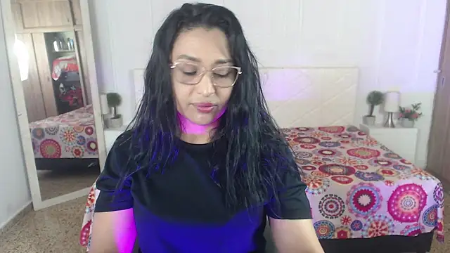 IvyShine7 online show from April 2, 2026, 7:31 pm