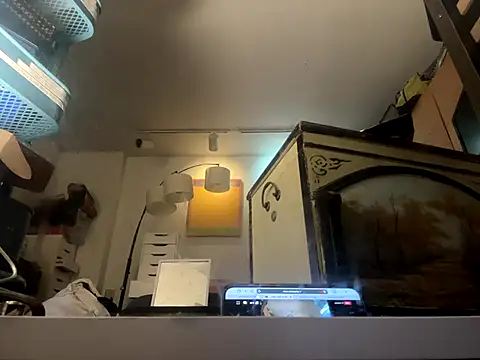 asiansissykim online show from September 14, 2025, 2:23 am