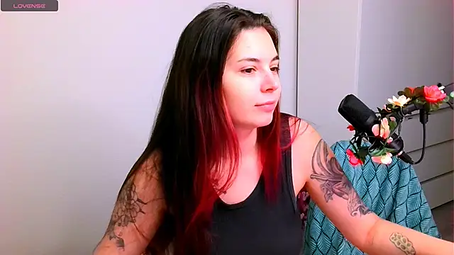 peachyness online show from November 28, 2025, 3:34 pm