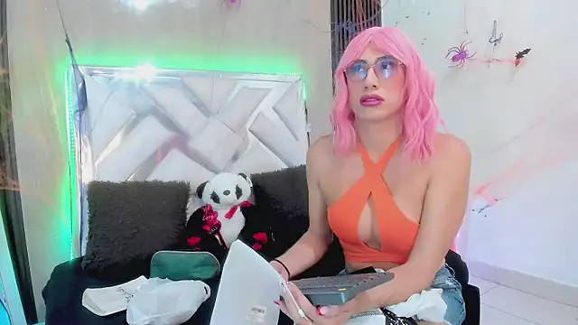 Snapshot of karen_matwell chatting on October 30, 2025, 2:25 pm karen matwell online show from October 30, 2025, 2:25 pm