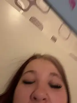 SweetTeenGirl online show from March 16, 2026, 5:37 am