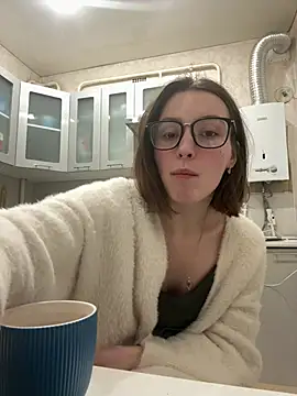 ZariaFlame online show from March 4, 2026, 10:06 pm