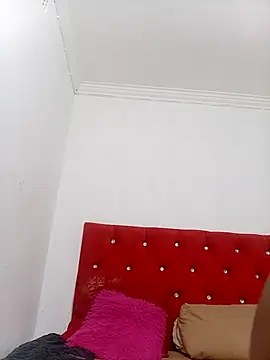 Snapshot of GoldSnowXxX chatting on March 24, 2026, 10:43 pm GoldSnowXxX online show from March 24, 2026, 10:43 pm