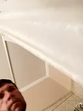 Snapshot of discrCs chatting on February 19, 2026, 5:04 am discrCs online show from February 19, 2026, 5:04 am