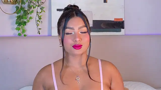 LanaRozz online show from December 4, 2025, 7:46 pm