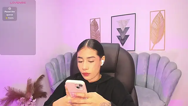 miranda crawfor online show from February 20, 2026, 11:45 am