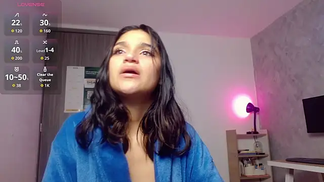 Roxxi 2110 online show from July 5, 2026, 4:41 am