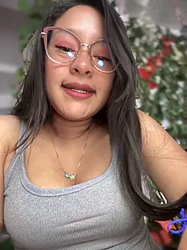 Liulee2 online show from September 25, 2025, 4:13 pm