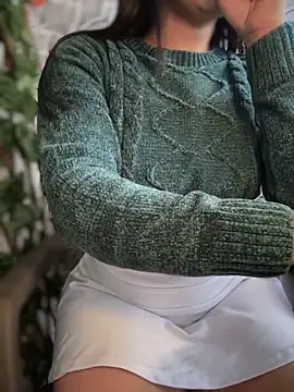 Liulee2 online show from September 28, 2025, 3:41 pm