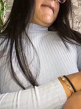 Liulee2 online show from September 15, 2025, 3:56 pm