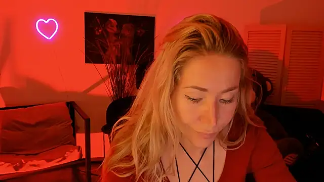 AstraMonroe online show from March 25, 2026, 1:17 am