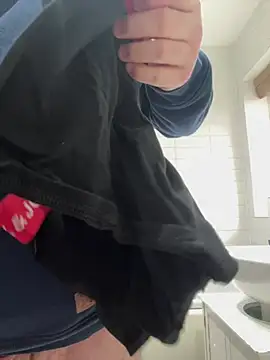 Snapshot of different-strokes chatting on February 19, 2026, 12:24 pm different-strokes online show from February 19, 2026, 12:24 pm