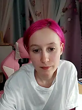 Fuzzy Unicorn online show from October 16, 2025, 6:49 pm