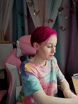 Fuzzy Unicorn online show from October 4, 2025, 6:20 pm