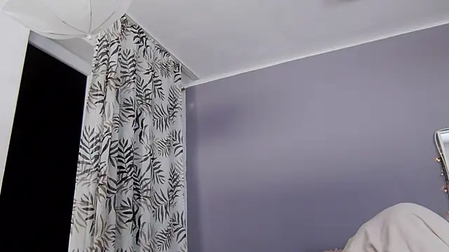 Ellsa Jean  online show from September 19, 2025, 2:26 am