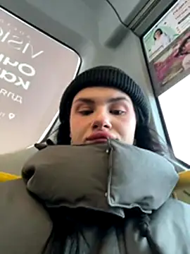 Snapshot of MiraReach chatting on November 16, 2025, 2:16 am MiraReach online show from November 16, 2025, 2:16 am