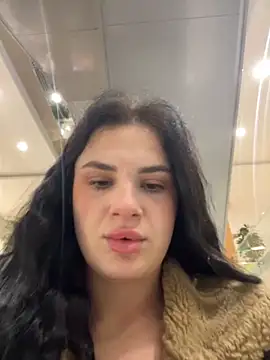 Snapshot of MiraReach chatting on October 12, 2025, 3:52 am MiraReach online show from October 12, 2025, 3:52 am