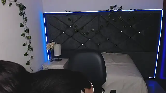 Julieta curvy69 online show from February 17, 2026, 12:24 pm