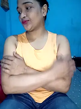 Hotty-couple063 online show from November 18, 2025, 3:48 pm