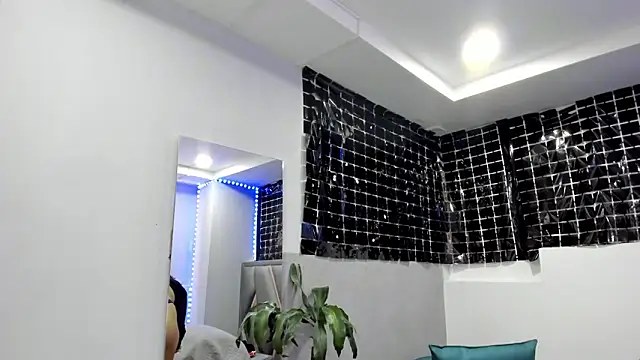 klariz09 online show from November 26, 2025, 8:42 pm