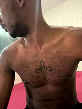 Snapshot of DiamanteNegro- chatting on November 21, 2025, 9:03 pm DiamanteNegro- online show from November 21, 2025, 9:03 pm