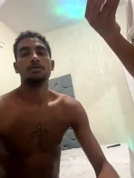 Snapshot of DiamanteNegro- chatting on November 15, 2025, 10:25 pm DiamanteNegro- online show from November 15, 2025, 10:25 pm