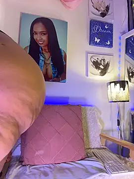 skarlleth 11 online show from April 17, 2026, 6:33 pm