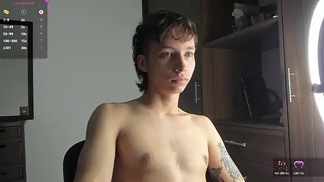 Snapshot of spacehumanz chatting on November 17, 2025, 11:20 pm spacehumanz online show from November 17, 2025, 11:20 pm