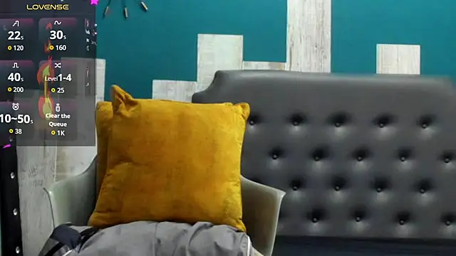 Snapshot of Ian1_ chatting on September 11, 2025, 8:20 pm Ian1 online show from September 11, 2025, 8:20 pm