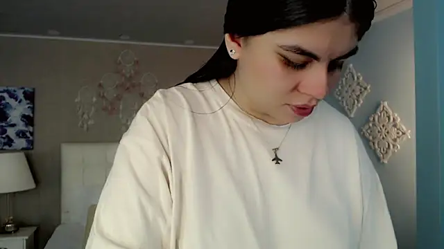 maddissonivanova online show from October 30, 2025, 7:00 pm