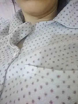 Miss-Lynda online show from November 28, 2025, 3:56 pm