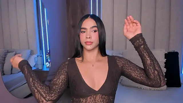 LucySalvatore  online show from February 17, 2026, 6:16 pm