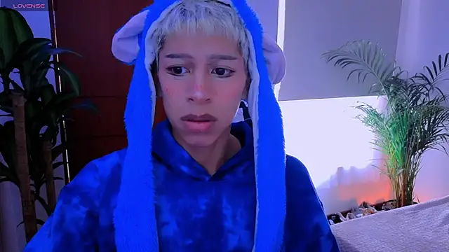 taichi bluy online show from October 3, 2025, 6:09 pm