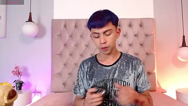 Princeapolo anki online show from November 3, 2025, 8:01 pm