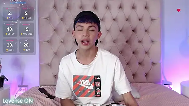 Princeapolo anki online show from November 6, 2025, 8:13 pm