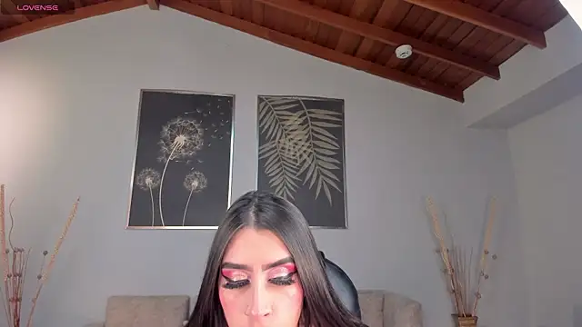 Snapshot of LeahLombardi_ chatting on September 20, 2025, 3:44 am LeahLombardi online show from September 20, 2025, 3:44 am