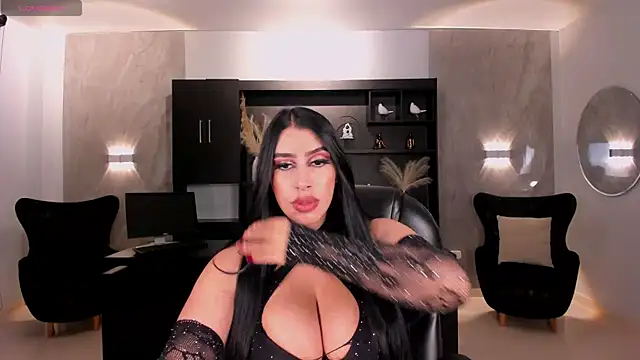 Snapshot of LeahLombardi_ chatting on September 23, 2025, 1:01 am LeahLombardi online show from September 23, 2025, 1:01 am